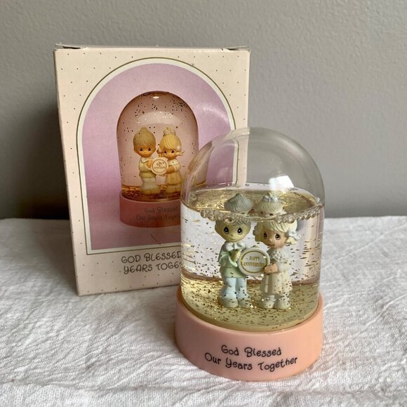 Precious Moments God Blessed Our Years Together Snow Globe - Picture 1 of 6